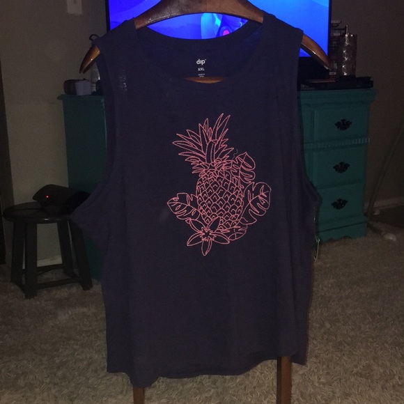 Tank Tops XXL Bundle Of 2 - Picture 2 of 6